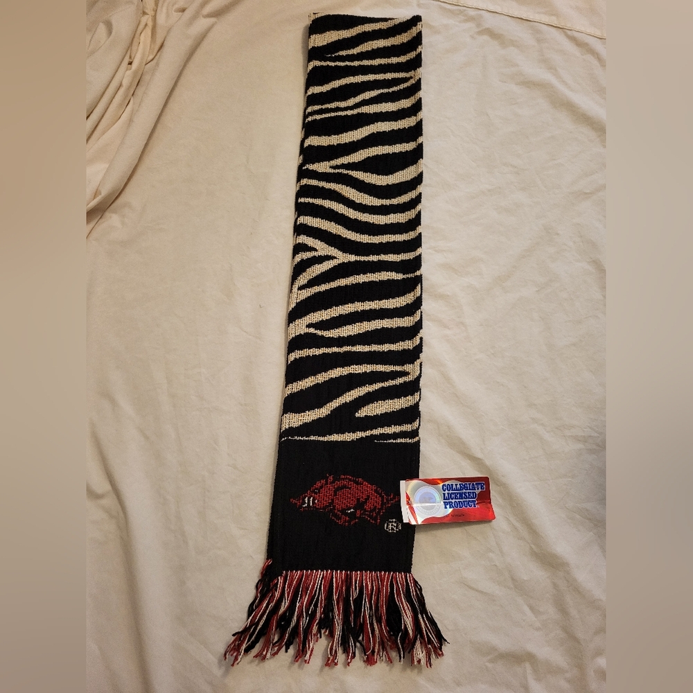 Razorback Scarf